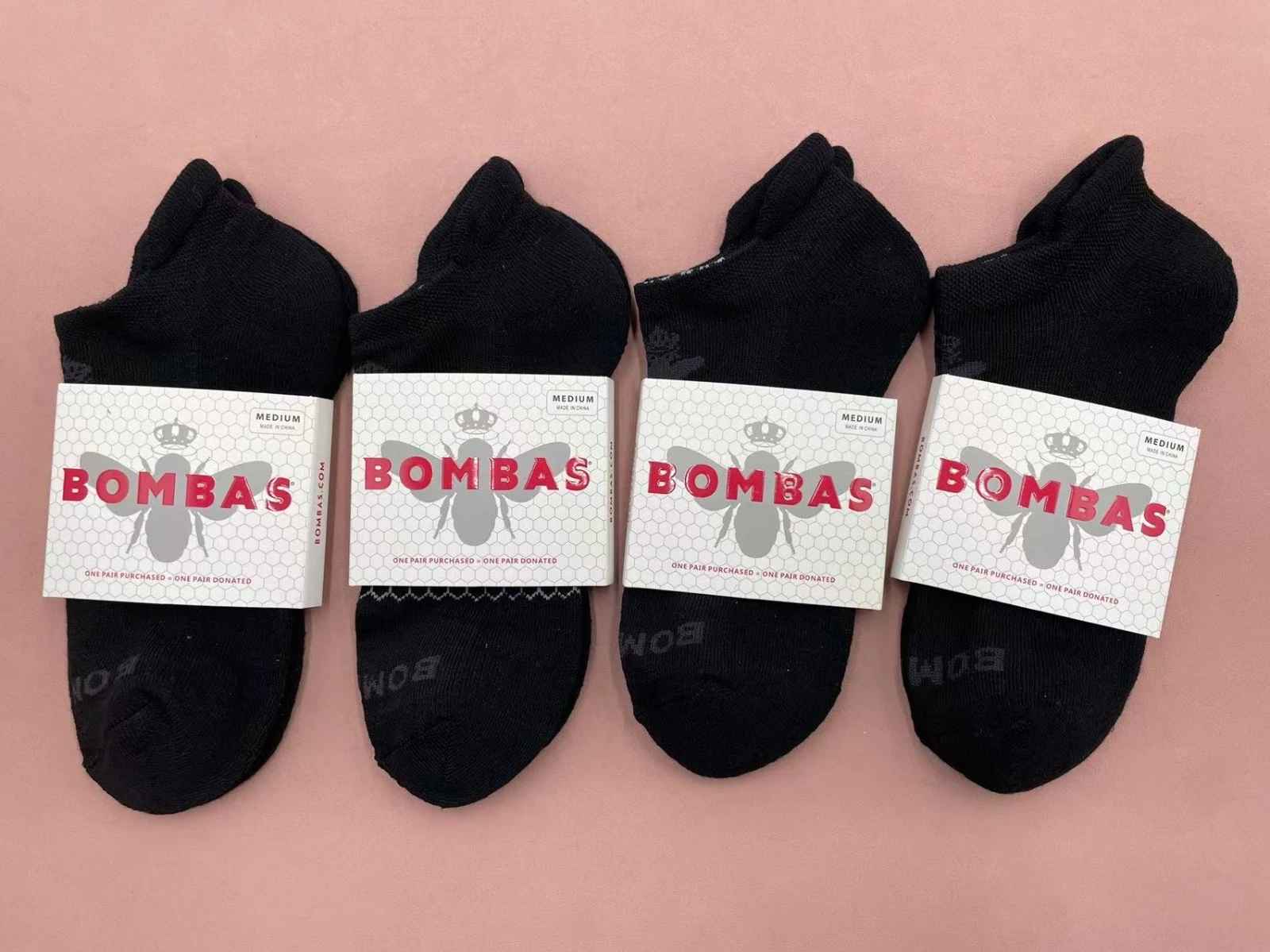 4 pairs Bombas Women's Solid honeycomb Ankle socks Size MEDIUM 8-10.5 black