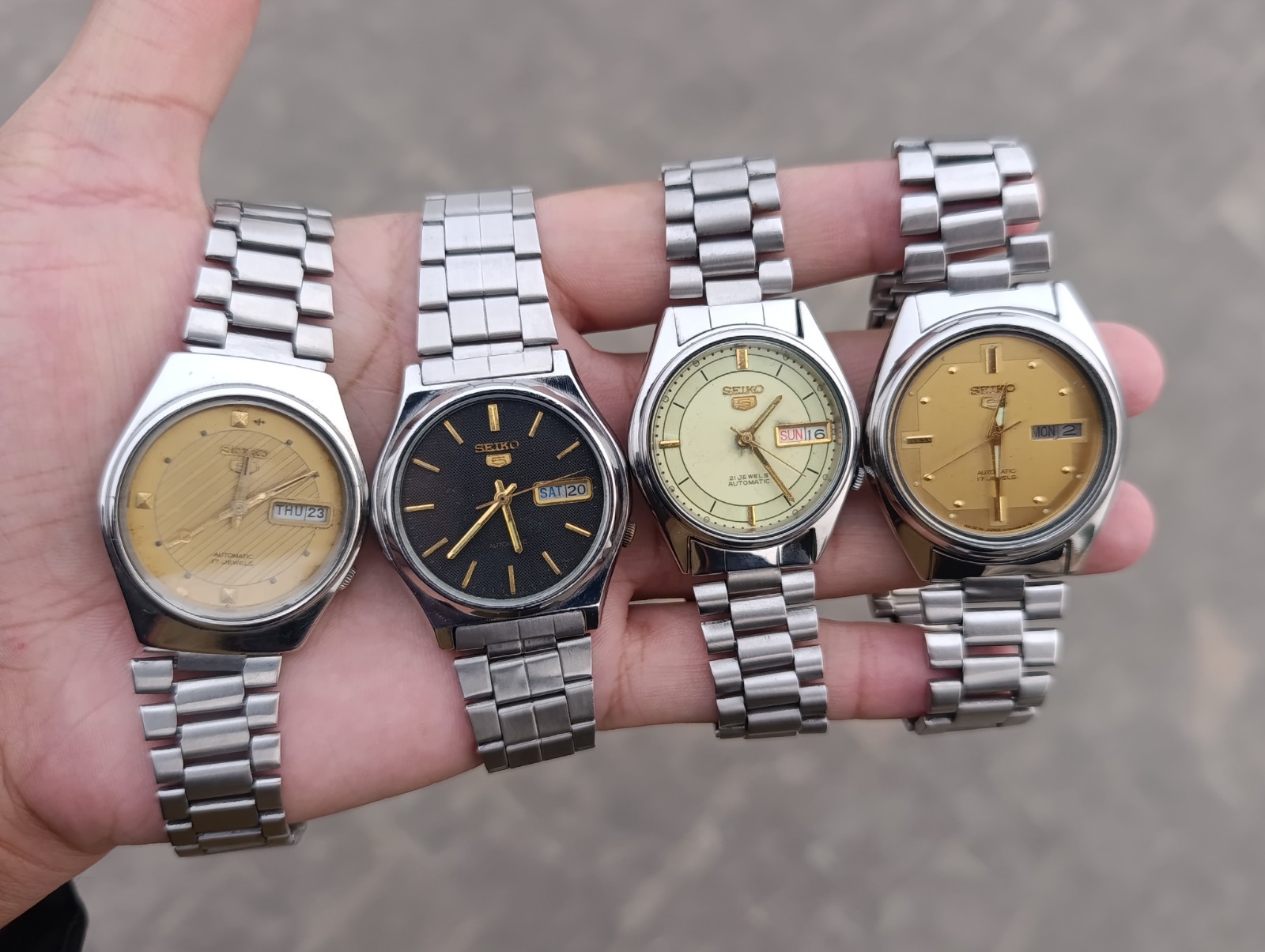 SS Automatic Men's 4 of SEIKO Lot Wristwatches Japanese Vintage 5 Day-Date - VintageWatches.PK SS Automatic Men's 4 of SEIKO Lot Wristwatches Japanese Vintage 5 Day-Date - vintagewatches.pk
