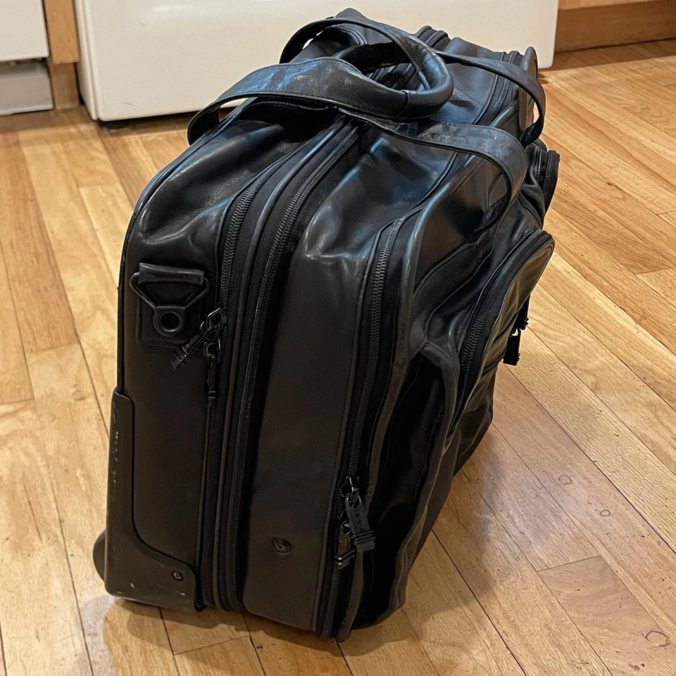 Maletín expandible vintage para computadora portátil TUMI Alpha Rollaway Deluxe modelo 9206D3 Foto 3 de 4