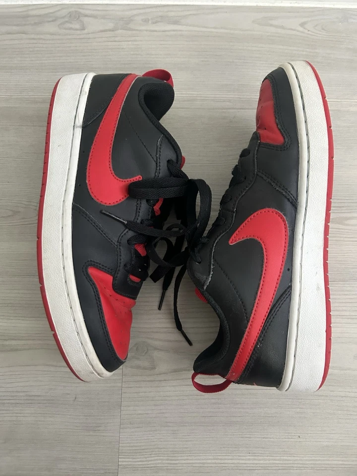 Nike Court Borough Low 2 GS 'Bred' BQ5448-007 Size (7Y). Women’s Size 8.5 - Image 4 of 4