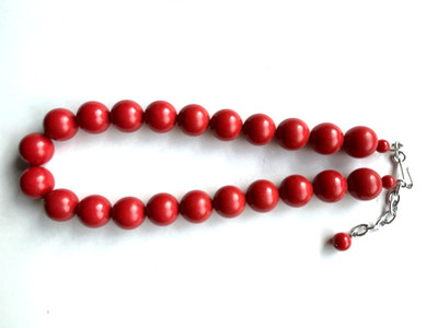 Halskette mit roten Perlen Verschluss variabel Vintage Modeschmuck