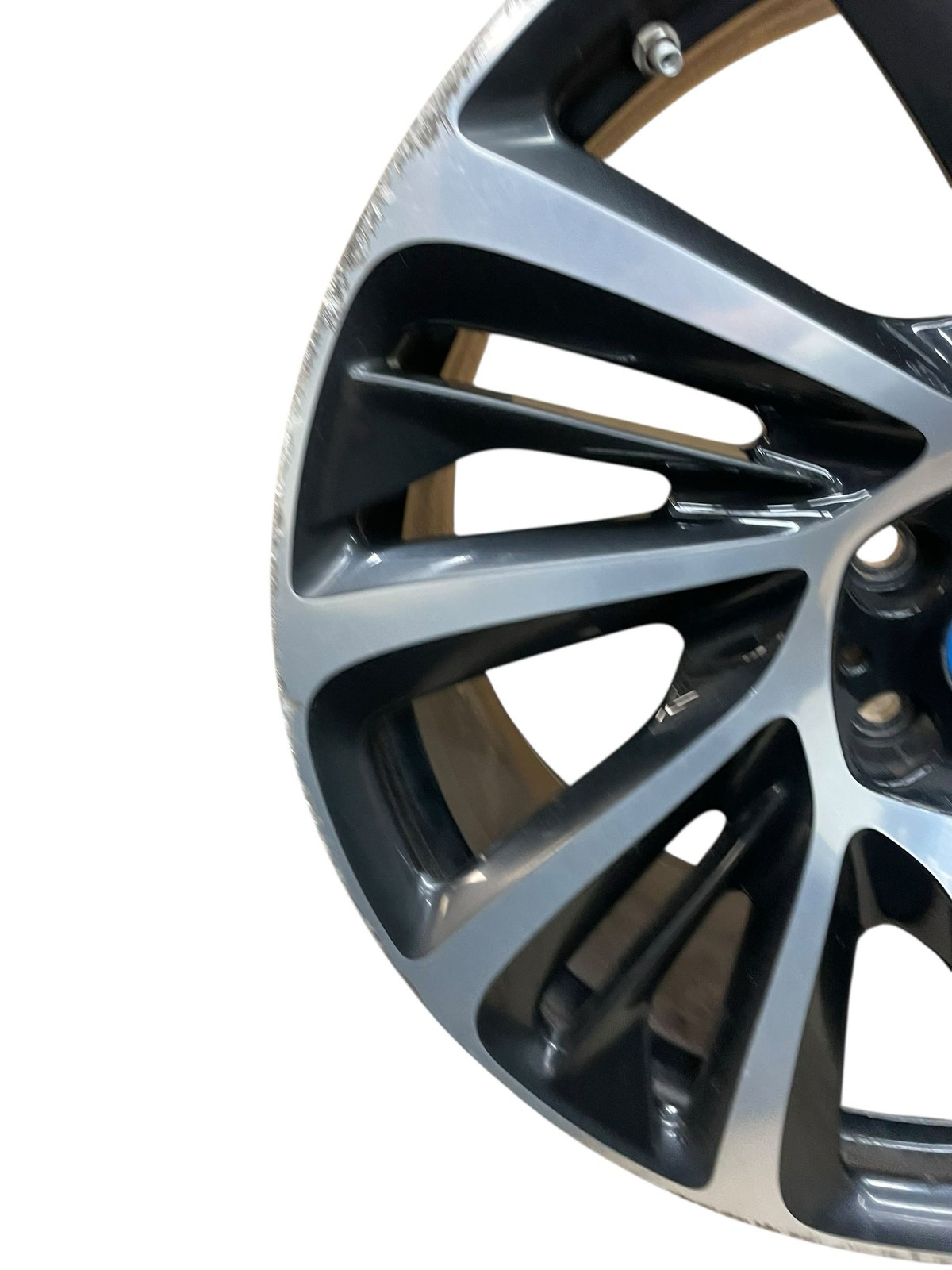 2014-2020 BMW I8 20X8.5 REAR RIGHT 20 INCH MACHINED FACE BLACK WHEEL RIM