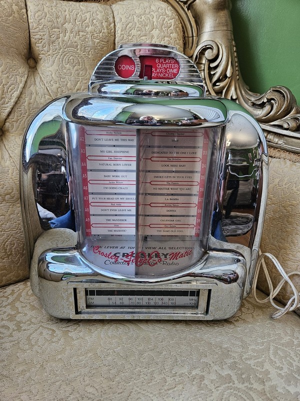 Vintage Crosley CR-9 Jukebox Radio Cassette Player | Retro 1950s Style 