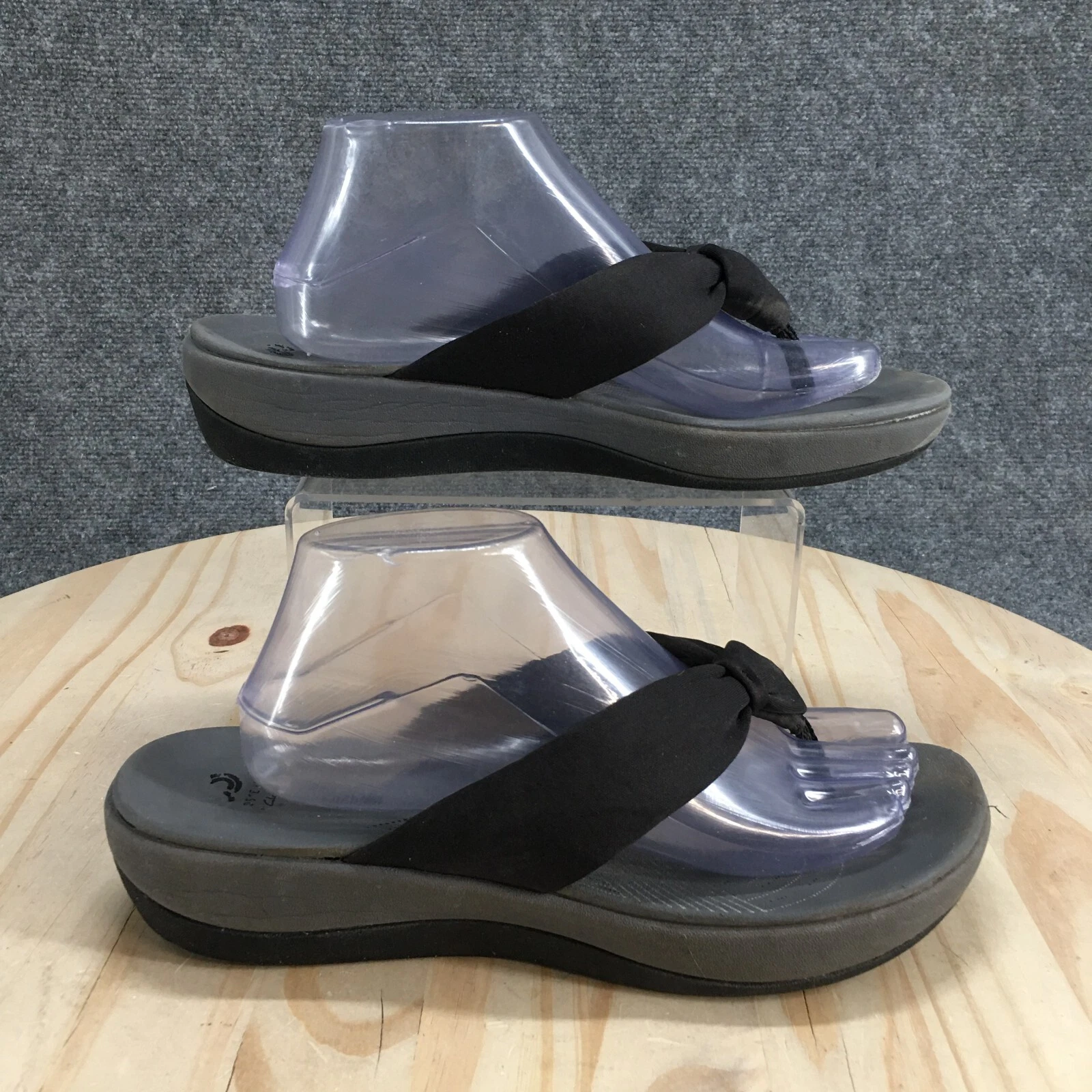 Sandali Clarks Cloudsteppers donna 11M Arla Glison perizoma nero zeppa 26124905