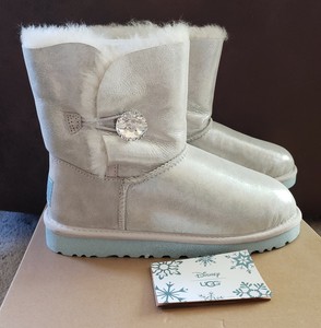 cheap uggs size 4