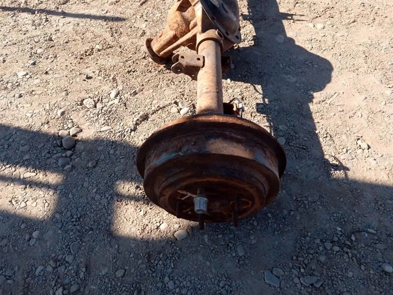 Rear Axle 10 Bolt Round Cover 8.25" Ring Gear 3.92 Ratio from 2010 Dakota (84340 Foto 4 de 4