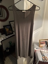 ladies tee shirt dress small