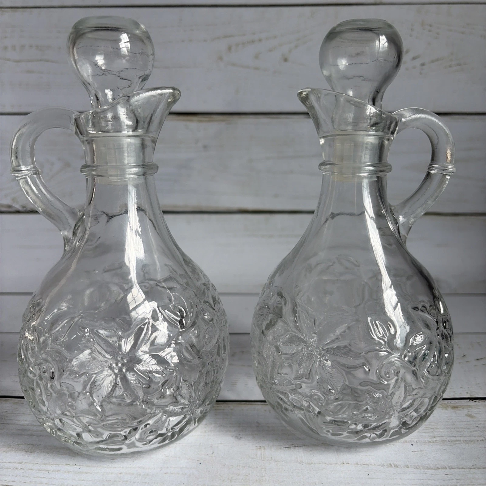 Princess House Fantasia Oil & Vinegar Glass Cruets w/Stoppers Poinsettia