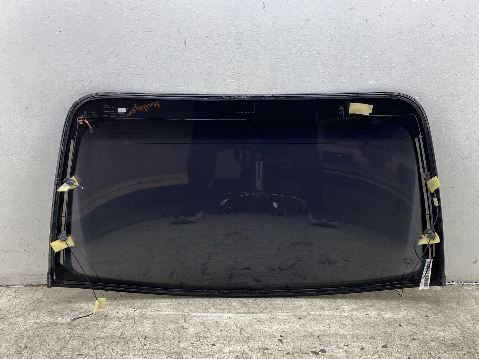 2014-2019 BENTLEY FLYING SPUR REAR BACK WINDOW WINDSHIELD AUTO GLASS 4W0845051M