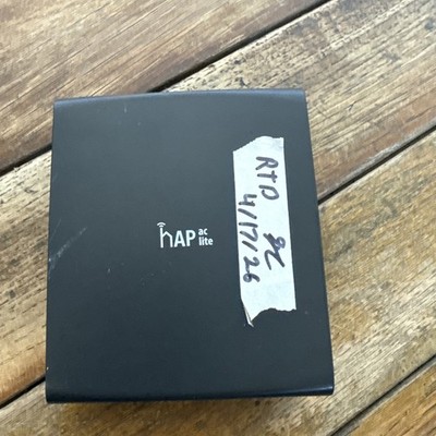 hAP ac lite (RB952Ui-5ac2nD-TC-US) Dual-concurrent Access Point 802.11ac 5GHz...