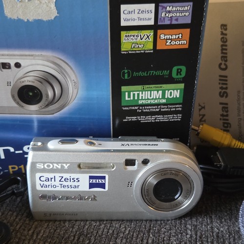 Sony Cyber-Shot DSC-P100 5.1MP Digitalkamera mit Originalkarton FUNKTIONIERT OHNE LADEGERÄT - Bild 2 von 4