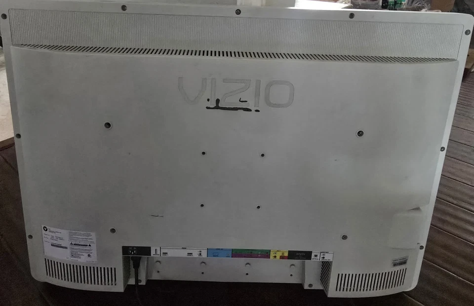 Vizio 32" Flat Screen T.V. - Image 2 of 4