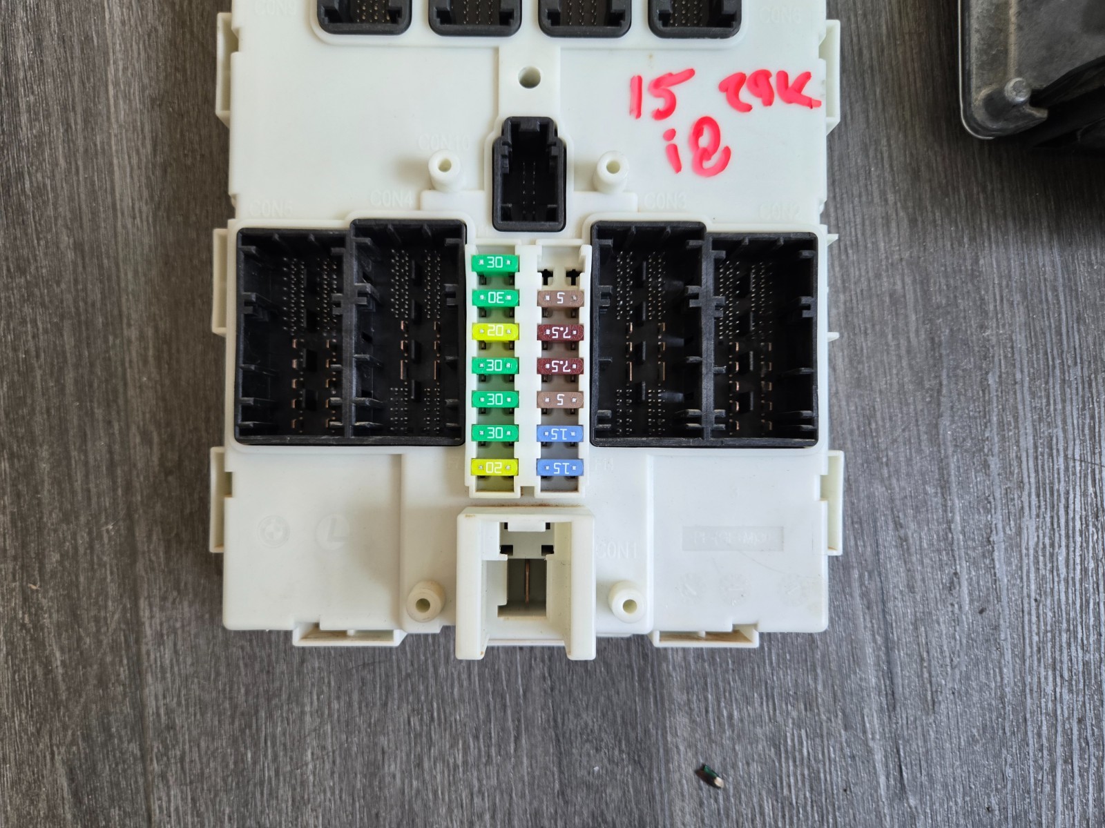 BMW i8 2014-2017 Electronic control unit