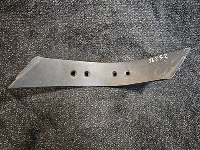 Wearparts TWCS124R Chisel Plow Twisted Bolt On 50° 23''x 4''x 1/2'' Slash Point RH