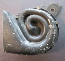 Vintage Fomoco M24b Lo Automotive Horn U.s.a W Bracket Untested Ford Usa Vintage Fomoco M24b Lo Automotive Horn U.s.a W Bracket Untested Ford Usa