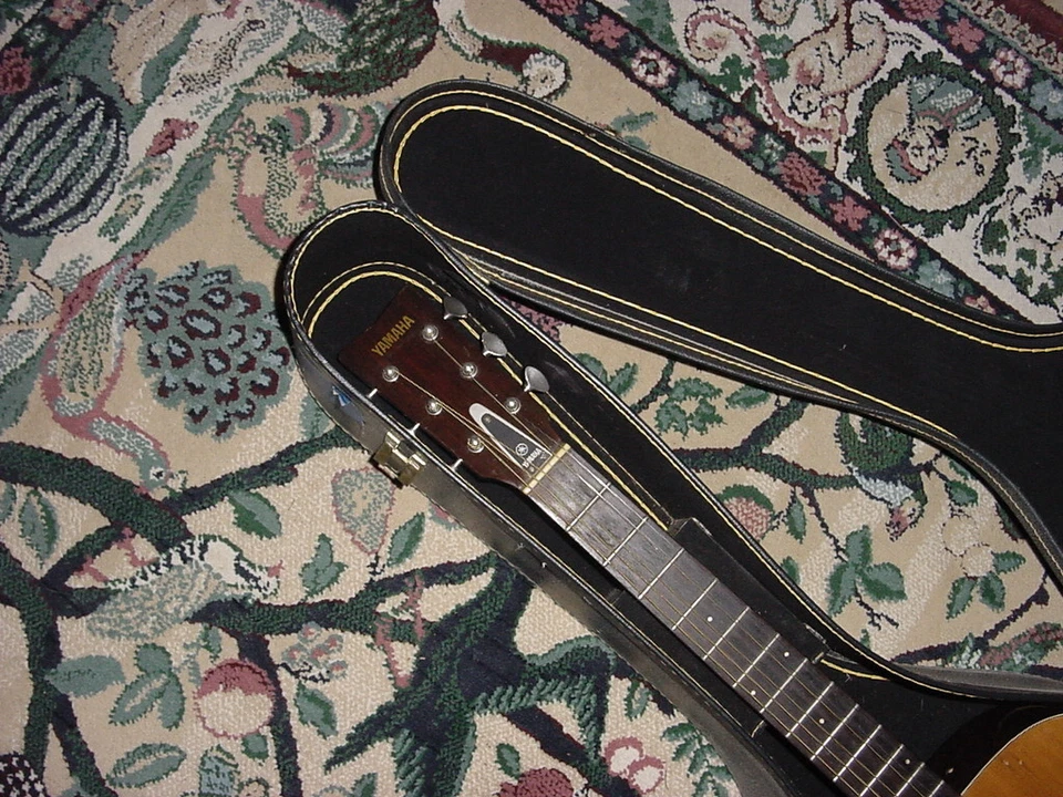 GUITARRA ACÚSTICA YAMAHA VINTAGE FG 150 ETIQUETA ROJA 1970 Foto 4 de 4