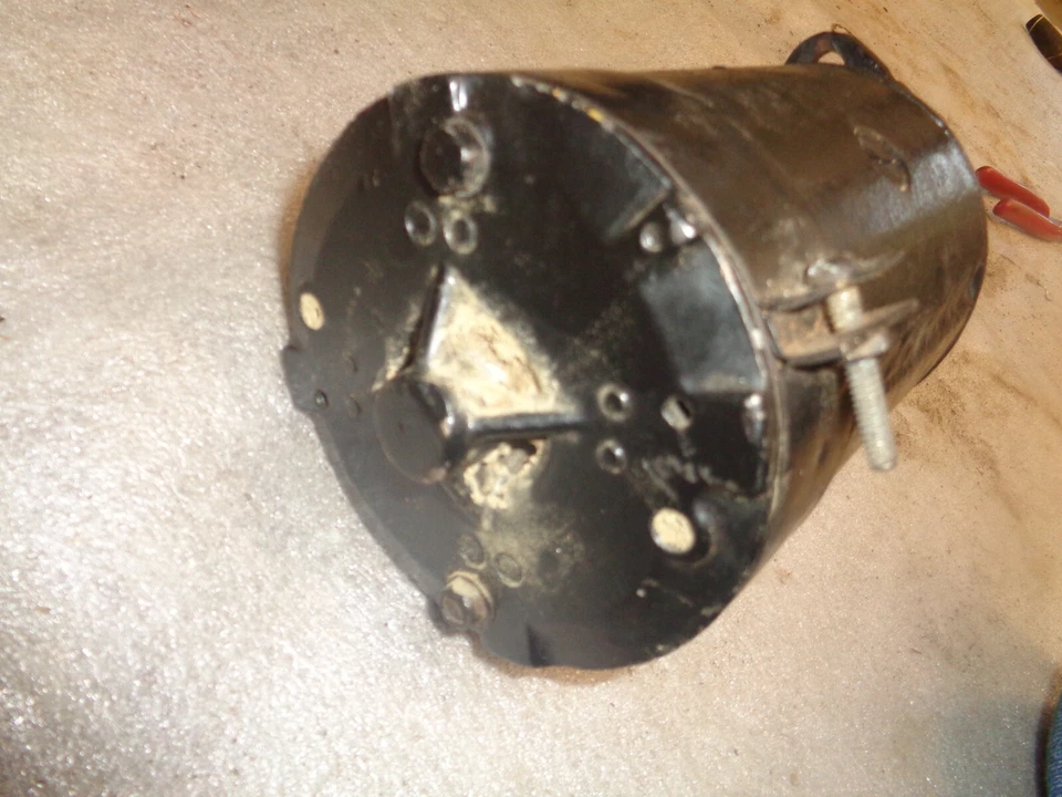 FARMALL H / M. 6 VOLT WORKING STARTER WITH NEW BENDIX DRIVE. - Image 4 of 4