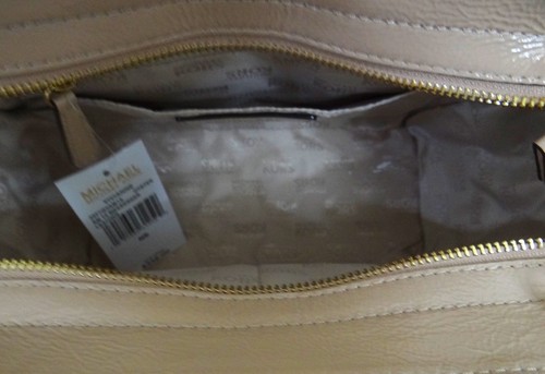 Michael Kors Vivianne Oyster Quilted Patent Leather Small Satchel Crossbody Bag - Picture 7 of 8