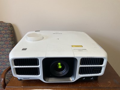 Epson Pro L1100U / 4K WUXGA 3LCD /4K Laser Projector 6332 Lumens