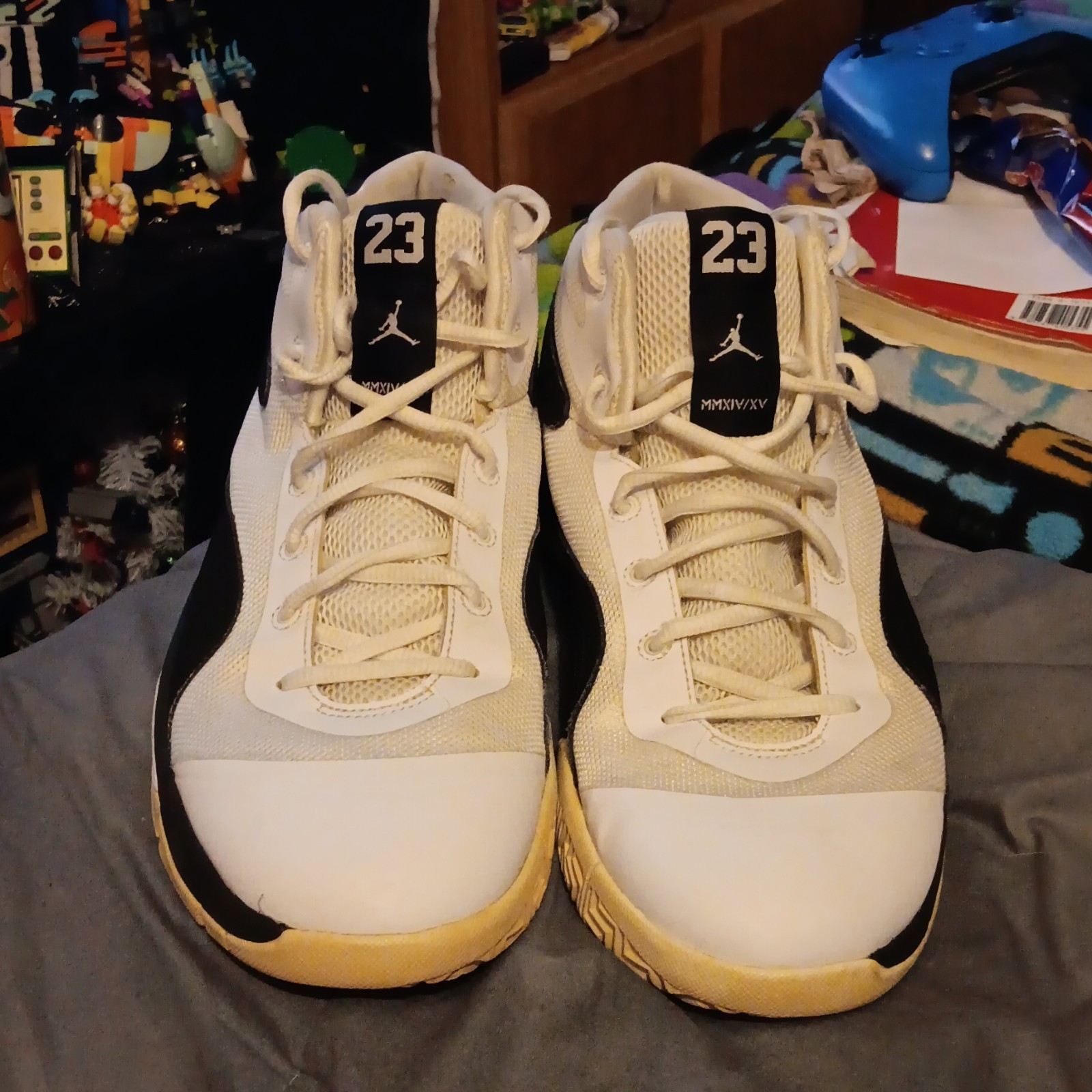 Jordan Air Jordan White Black Men’s Mid Top Lace Up Basketball Sneaker