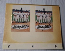 MANNY MOTA - LOT OF 2 LOS ANGELES DODGERS TEAM ISSUED SIGNED POSTCARD PHOTOS