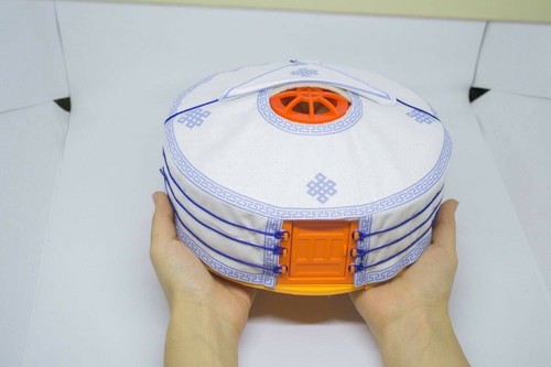 Miniature Mongolian Yurt or Ger or Dollhouse 3D puzzle 30x30x15cm with furniture - Picture 9 of 11