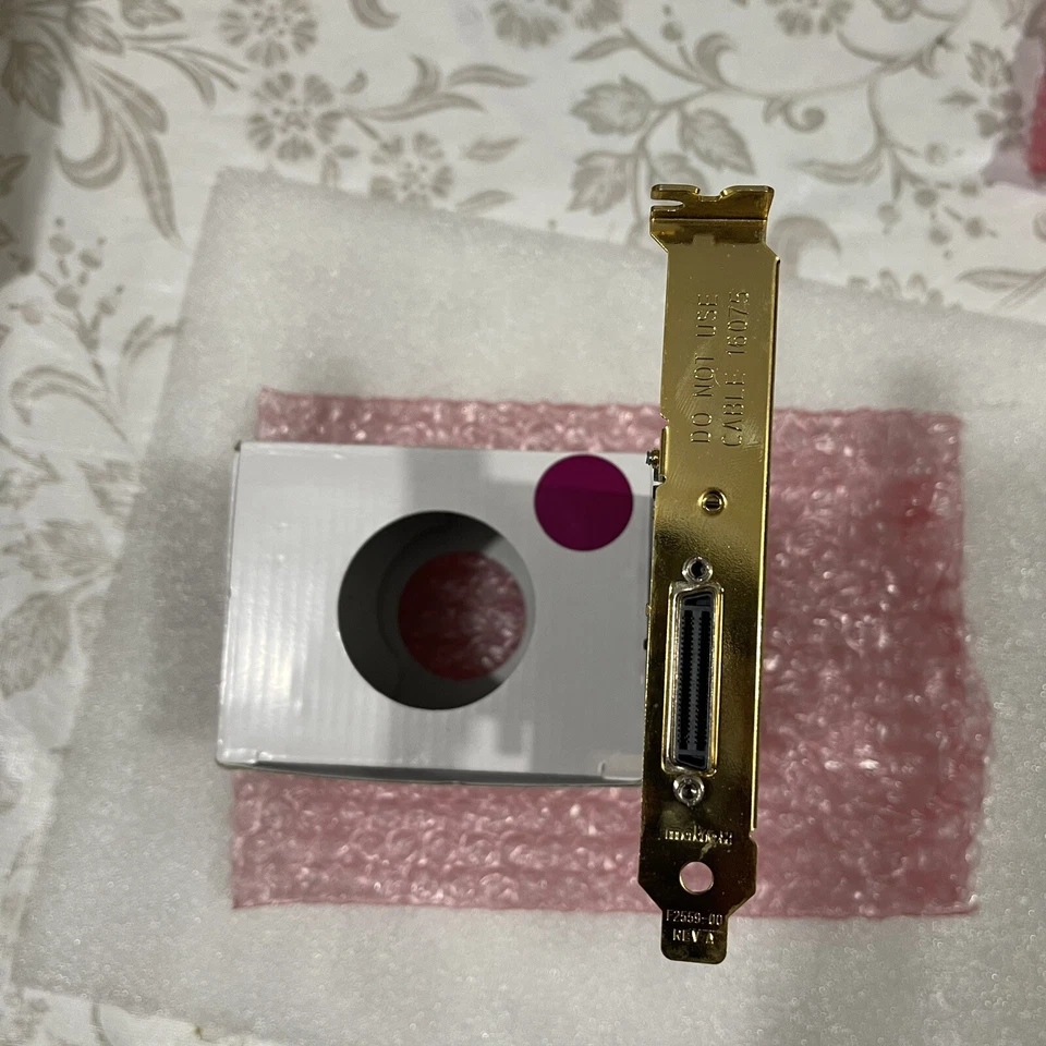 Matrox PAREHELIA-LX QID-E128LPAF 128MB REV A PCI Express PCI-e Quad Video Card - Image 3 of 3