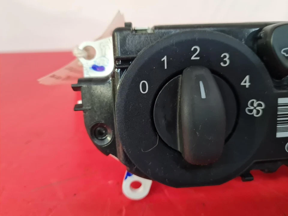 FORD TRANSIT CUSTOM MK8 2014 HEATER CONTROL PANEL 1843005 - Image 2 of 4