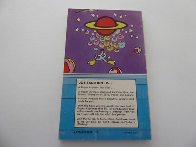 PAPER AIRPLANE BOOK 1971 PETER MAX 33 FLYING PLANES TO MAKE & FOLD