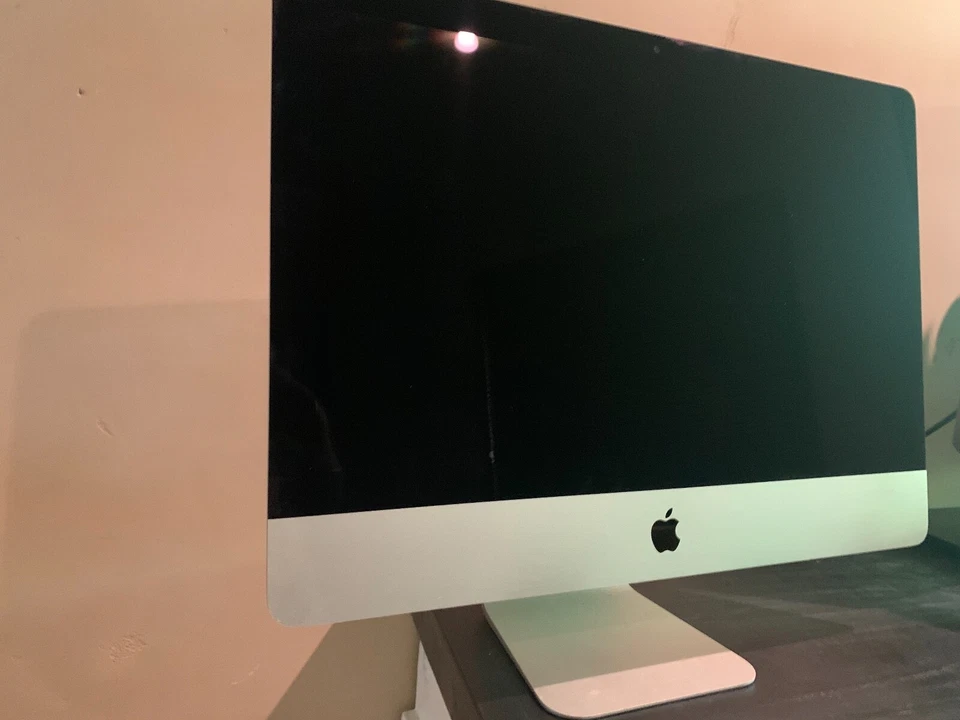 IMAC 21,5 дюйма 2017 г. 2,3 ГГц, 16 гигабайт памяти. Супер хорошо для производства - Изображение 3 из 4