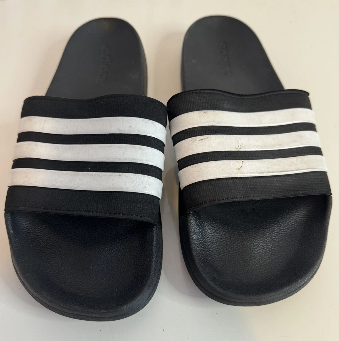 Sandali da uomo Adidas taglia 13 imbottiti cloudfoam comodi scivoli neri