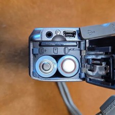 Samsung Kenox Digimax 420 Digital Camera 4MP 3x Zoom, Silver