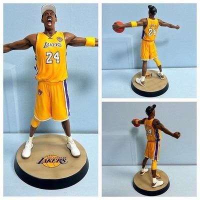 Basketball star's roar: Lakers NBA Kobe Bryant 1/6 scale roaring statue New