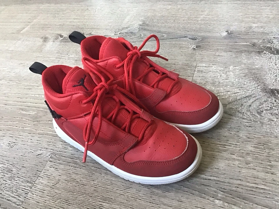 Nike Air Jordan Boys Size 1.5Y Fadeaway AO1330-600 Red Basketball Shoes Sneakers - Image 2 of 4