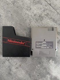 Nintendo NES Metal Gear with Sleeve