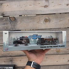M2 Machines Haulers 1971 Chevy Van G10 4x4 1976 Scottsdale Sport 4x4 R79 Setx2