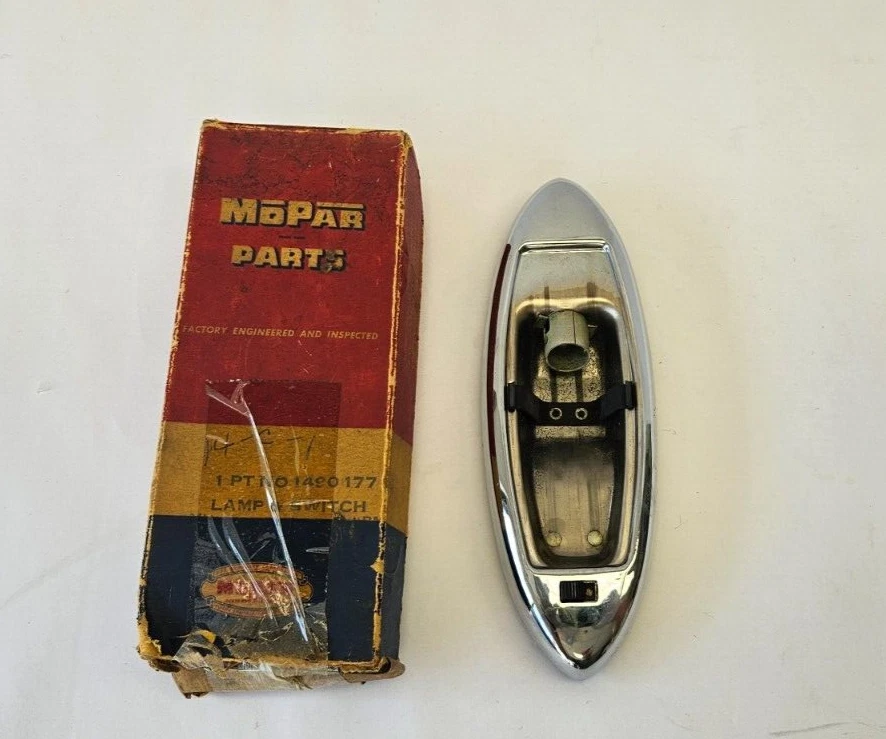 1953-1954 Dodge Royal Dome Lamp with Control Switch 8 Cylinder 1490177 NOS. - Image 3 of 4