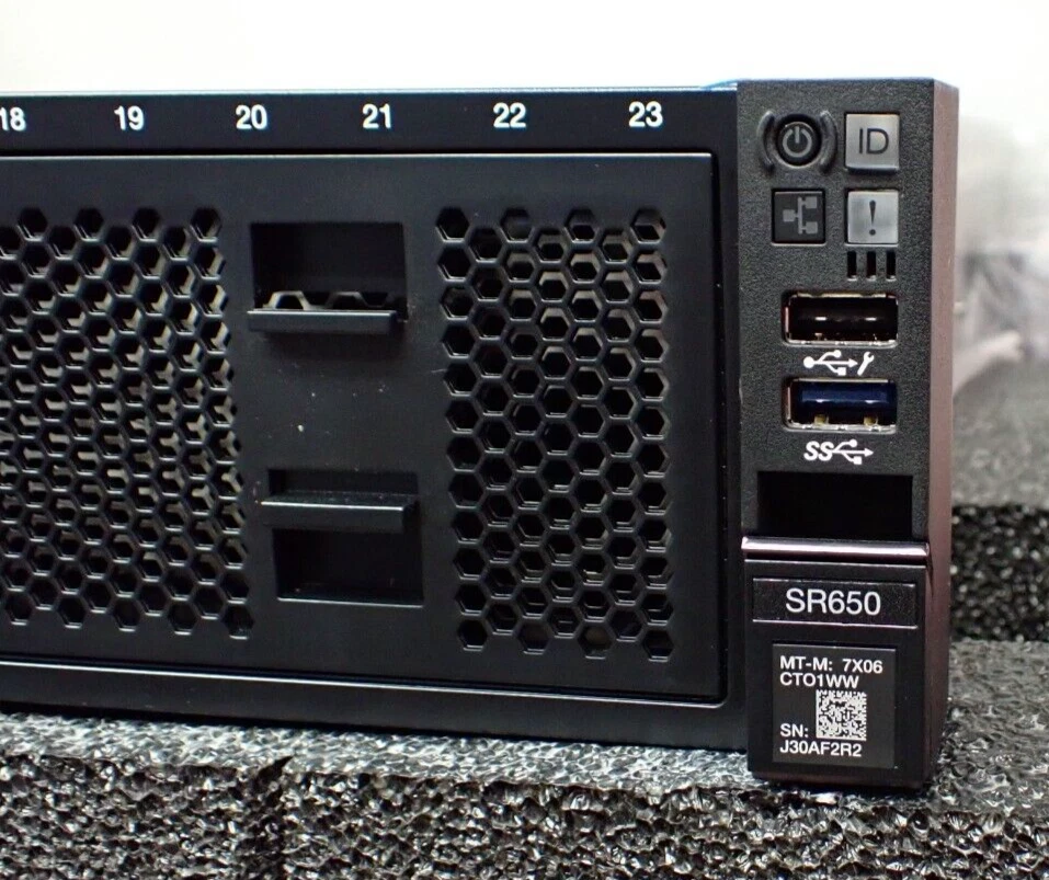NEW Lenovo ThinkSystem SR650 2x Gen 1/2 Scalable CPU 24-DIMM 8-Bay 2U CTO Server - Image 4 of 4