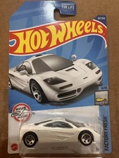 2022 Hot Wheels McLaren F1 4/10 Factory Fresh #107 white exclusive