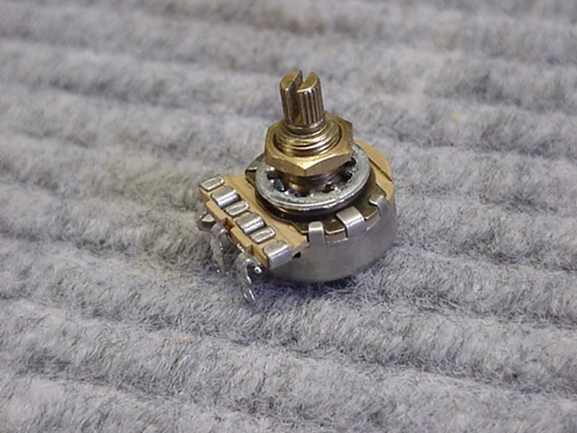 1 Gibson Custom Shop 300k short Shaft Pot Potentiometer