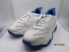 NIB~Steve Madden~POSSESSION-E~Dad Sneakers~White & Blue