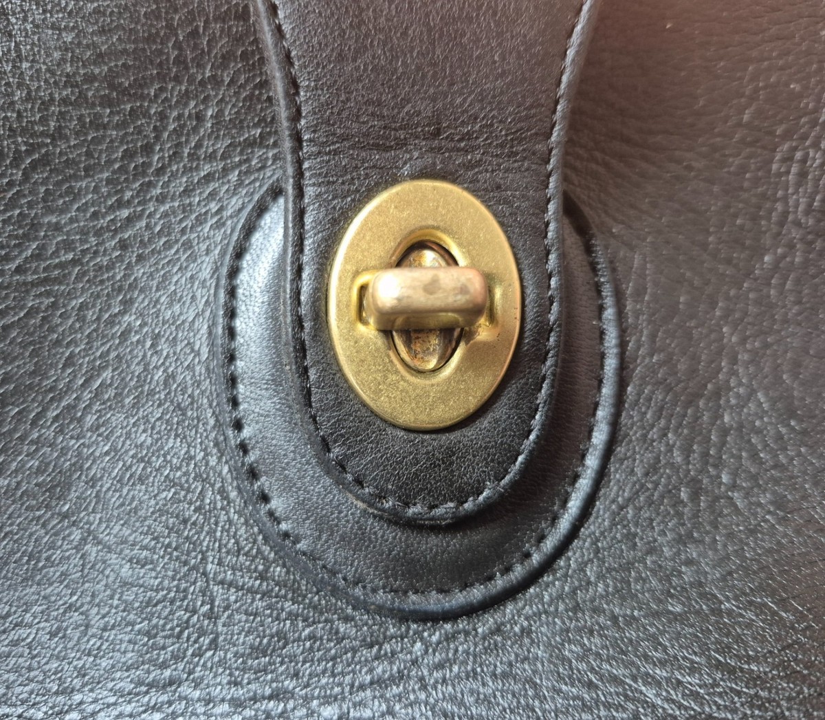 Vintage Coach 9948 
