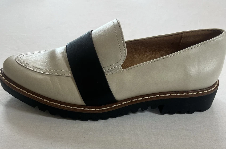 Mocasines para mujer Adrienne Vittadini con suela marfil/negro talla 6,5 Foto 3 de 4