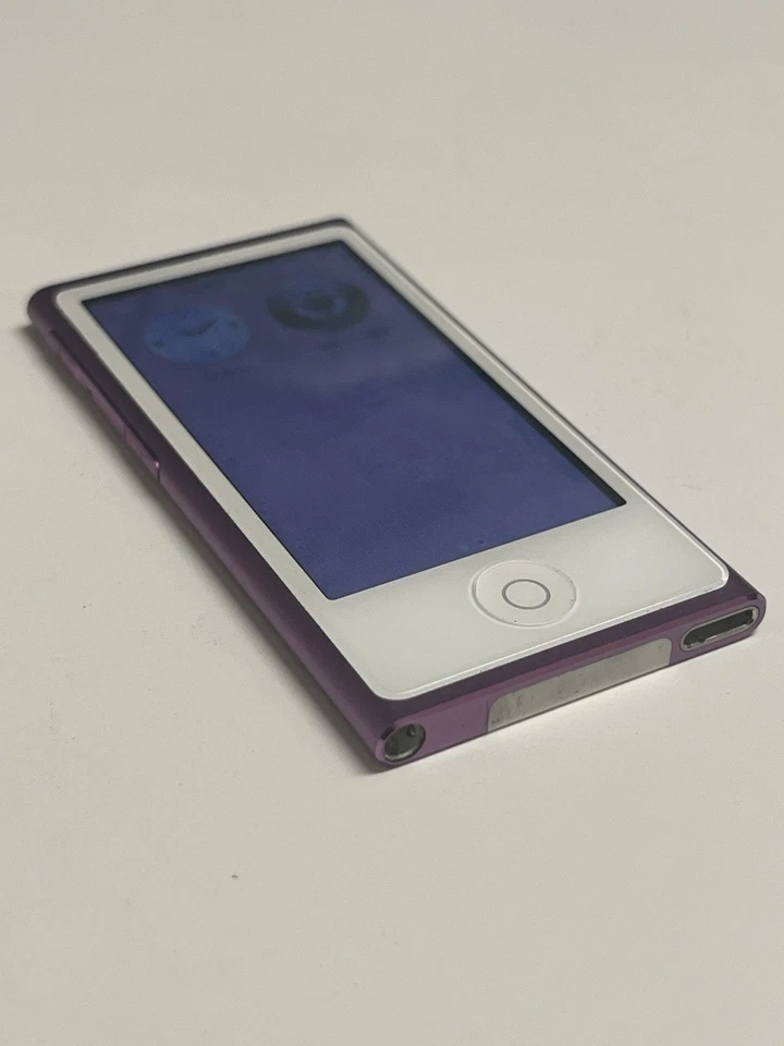 Apple iPod Nano 7ª Generación A1446 16GB MD475LL Rosa - Grabado Foto 4 de 4