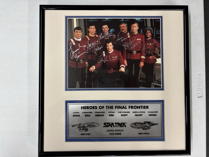 1992 STAR TREK HEROES OF THE FINAL FRONTIER LIMITED ED. SINGED PHOTO/2500 W/COA!