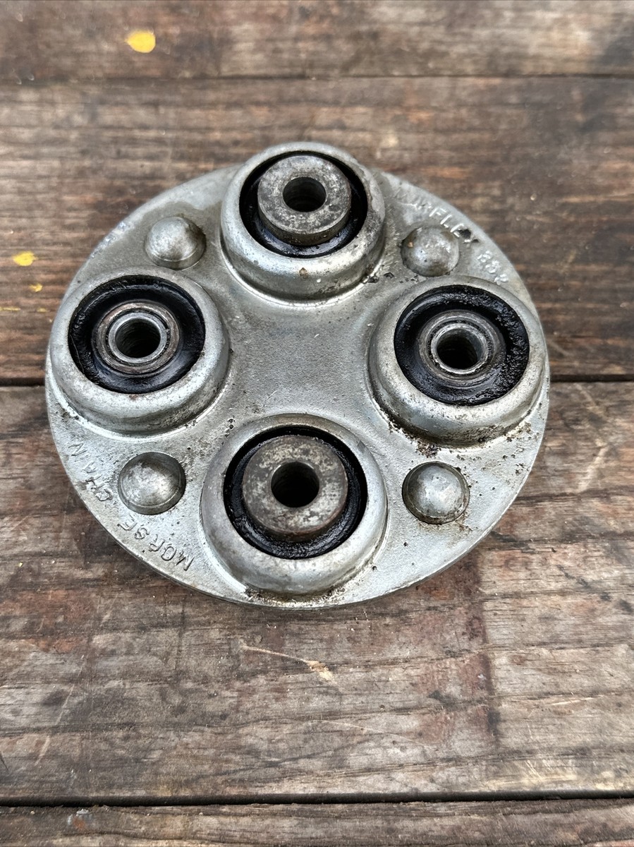 John Deere AM32644 coupling, JD 140, 300 driveshafts, 33 John Deere AM32644 coupling, JD 140, 300 driveshafts, 33