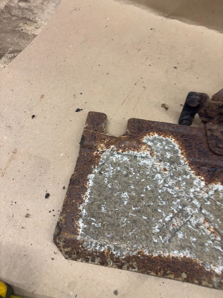 Ford F150 F250 F350 1980-1997 tanque de sillín convertidor gato placa de protección térmica 86 87 Foto 2 de 4