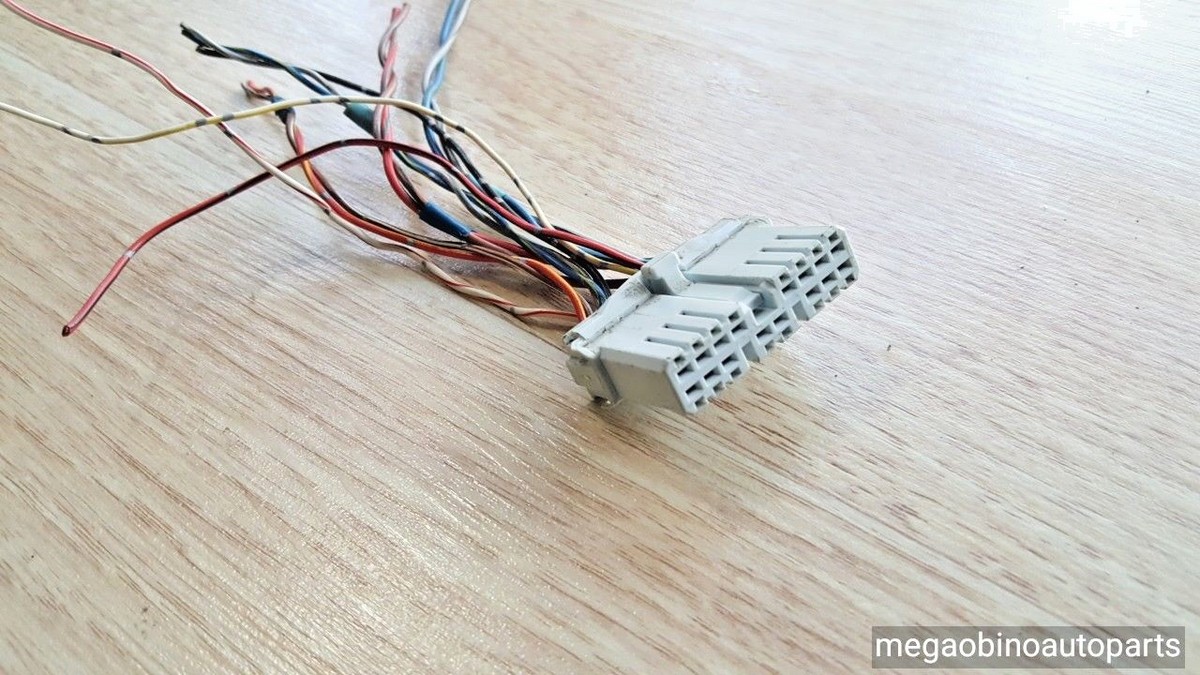 1994-1997 HONDA accord EX connector radio tuner 39100-SV4
