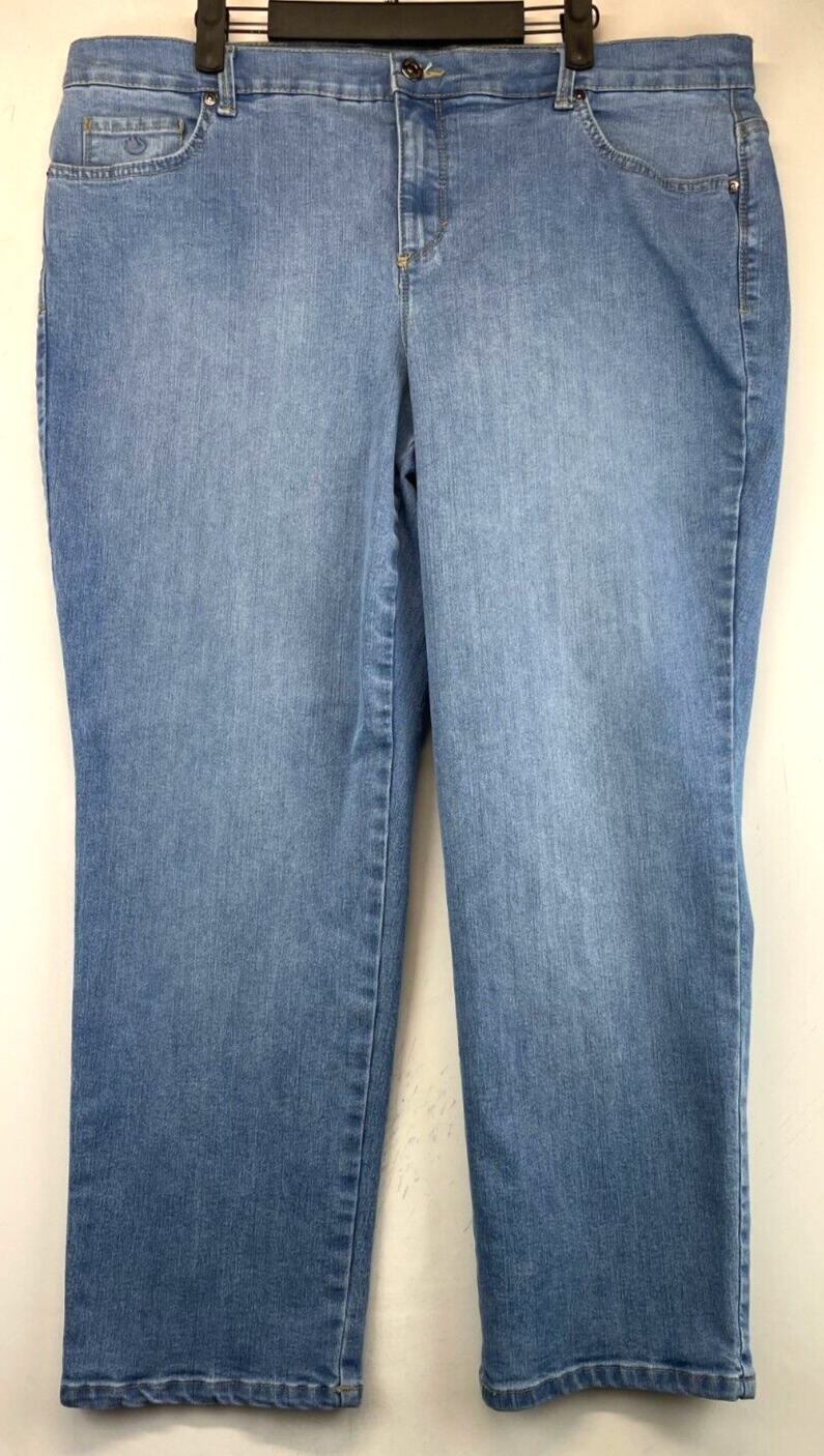 Gloria Vanderbilt Amanda Blue Denim Capris for Women Size 16W 2621