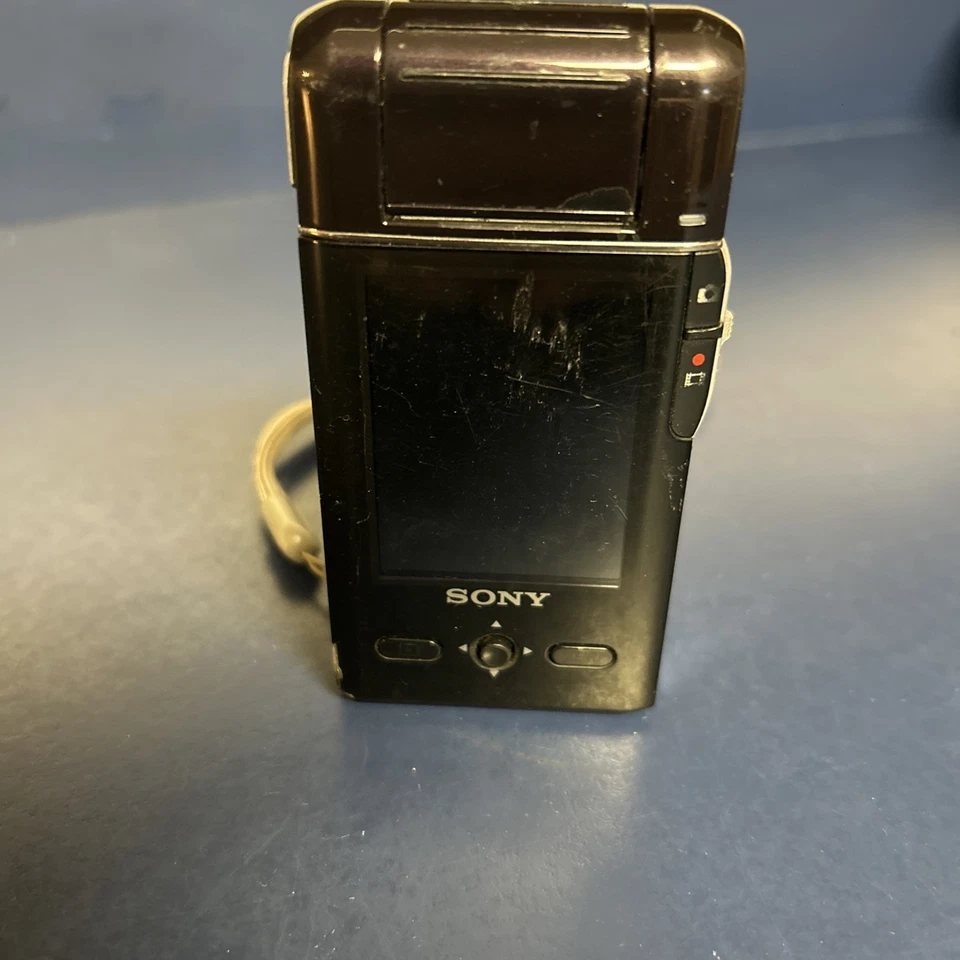 Sony HD Bloggie MHS-PM5 Camcorder No Charger As Is - Image 4 of 4